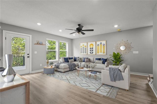 11226 N Oak Trafficway, Kansas City, MO 64155