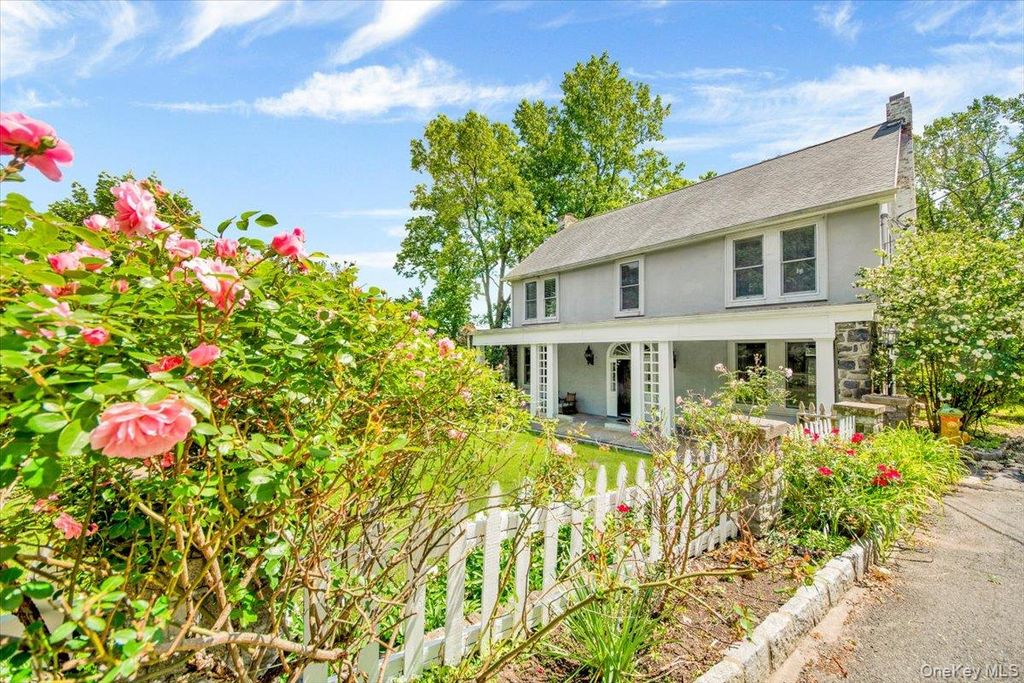 6 Sunset Lane, Hartsdale, NY 10530