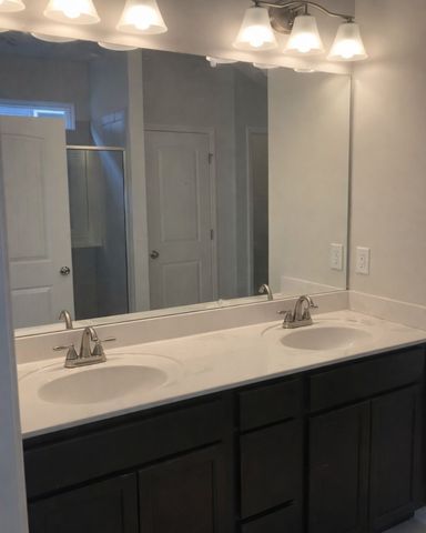 2217 Silverton Dr, Nashville, TN 37207