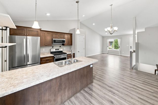 6084 Sandstone Street NW, Rochester, MN 55901
