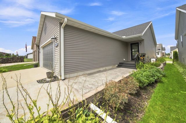 6084 Sandstone Street NW, Rochester, MN 55901