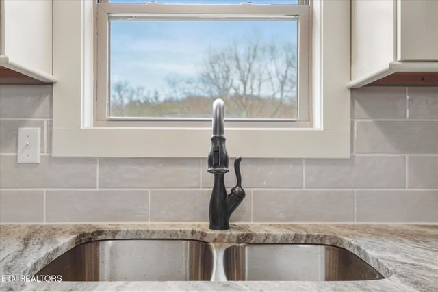 205 Duval St, Niota, TN 37826