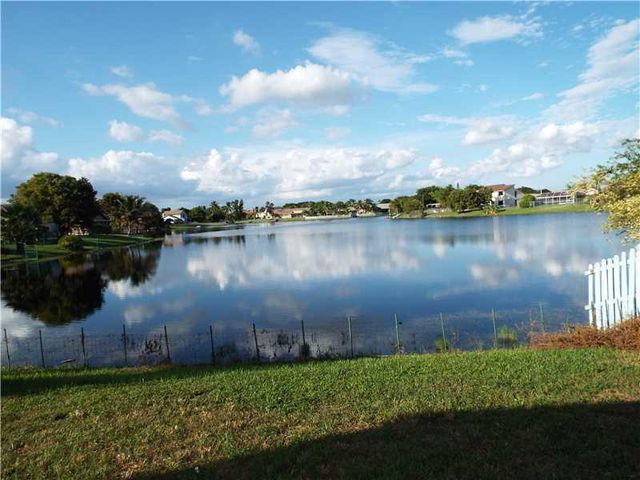 4495 NW 97th Ter, Sunrise, FL 33351