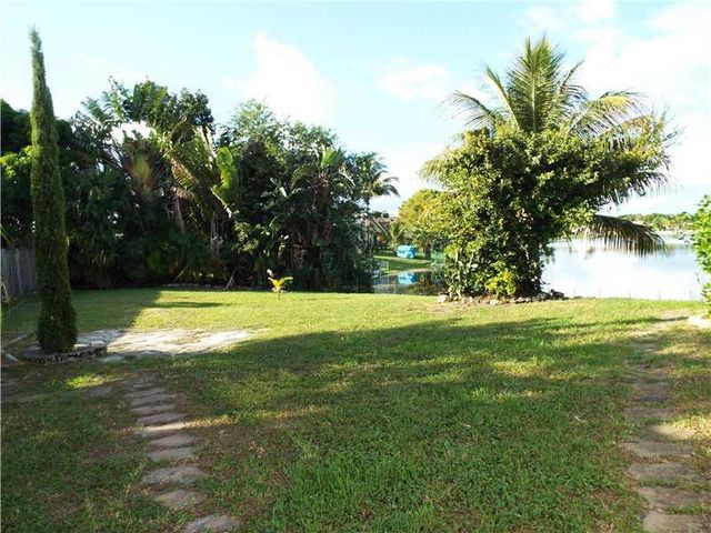 4495 NW 97th Ter, Sunrise, FL 33351