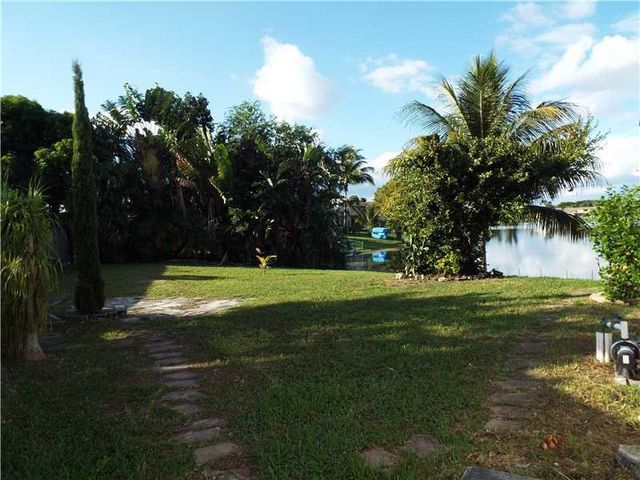 4495 NW 97th Ter, Sunrise, FL 33351