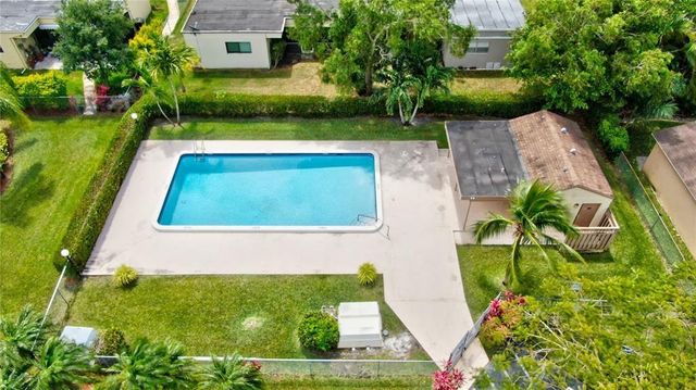 4495 NW 97th Ter, Sunrise, FL 33351