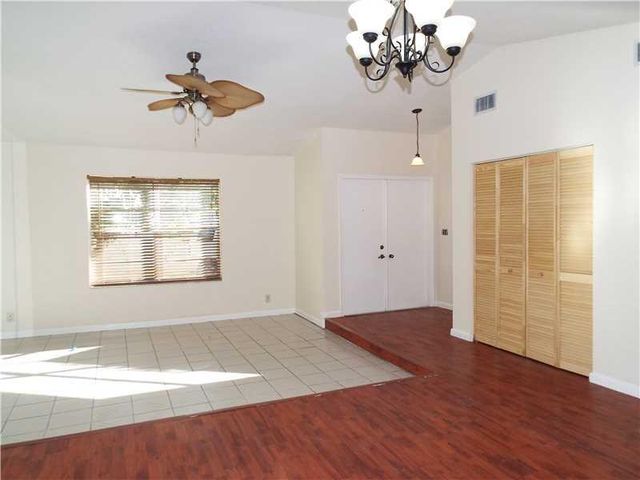 4495 NW 97th Ter, Sunrise, FL 33351