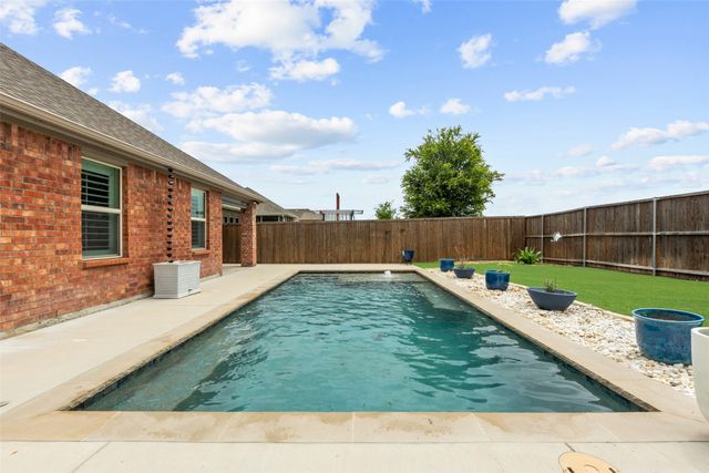 6909 Danridge Road, Rowlett, TX 75089