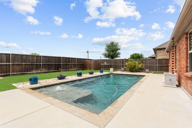 6909 Danridge Road, Rowlett, TX 75089