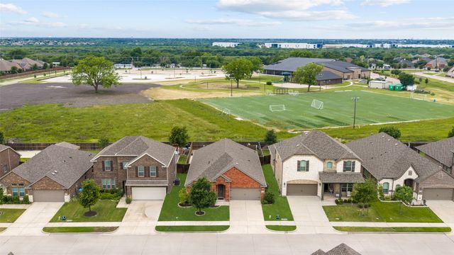 6909 Danridge Road, Rowlett, TX 75089