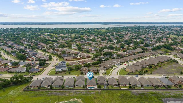 6909 Danridge Road, Rowlett, TX 75089
