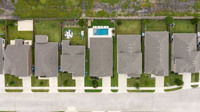 6909 Danridge Road, Rowlett, TX 75089