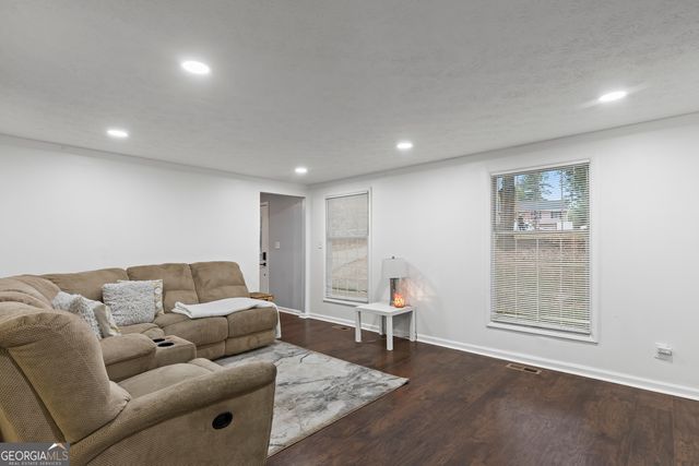 107 Fortress Drive, Peachtree City, GA 30269