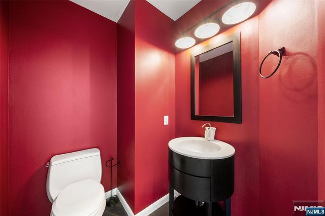 408 Dogwood Court T075, Norwood, NJ 07648