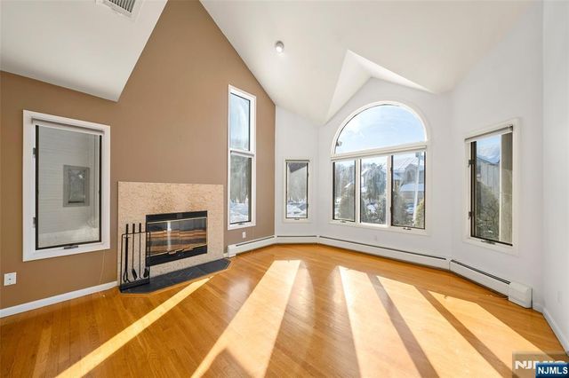 408 Dogwood Court T075, Norwood, NJ 07648