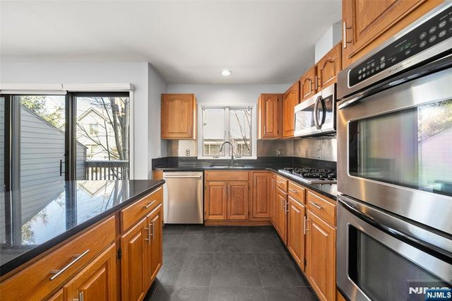 408 Dogwood Court T075, Norwood, NJ 07648