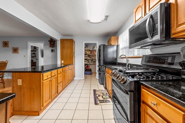 2595 Walkertown Rd, Dayton, TN 37321