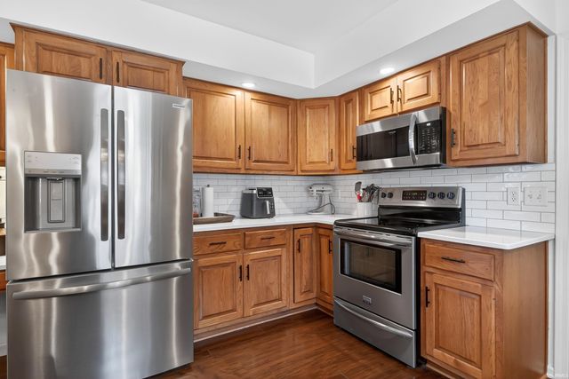 6432 E Canal Pointe Lane, Fort Wayne, IN 46804