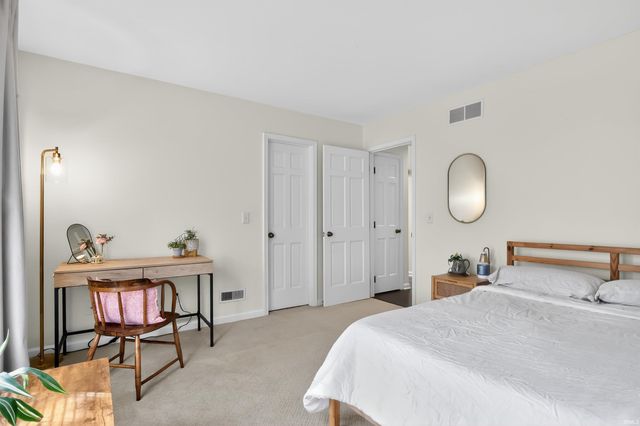 6432 E Canal Pointe Lane, Fort Wayne, IN 46804