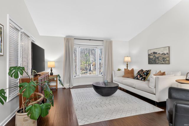 6432 E Canal Pointe Lane, Fort Wayne, IN 46804