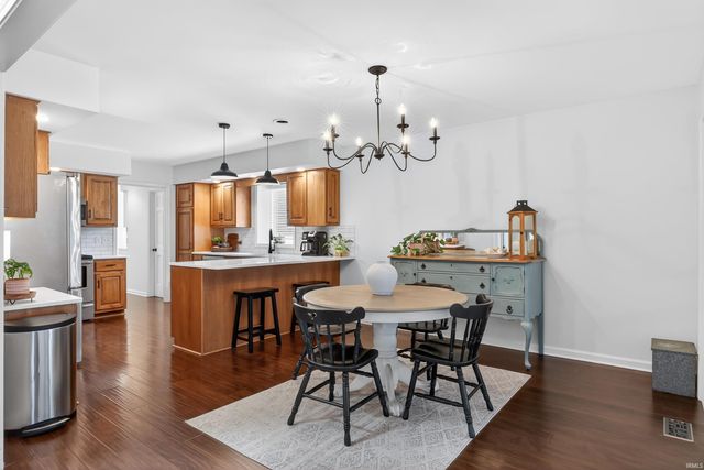 6432 E Canal Pointe Lane, Fort Wayne, IN 46804