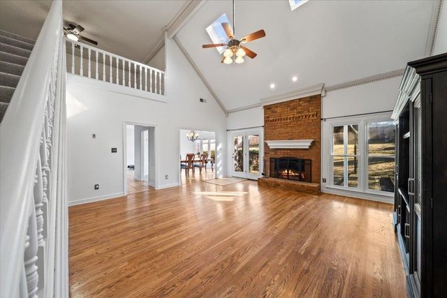 2174 KNOLL LN, Germantown, TN 38138