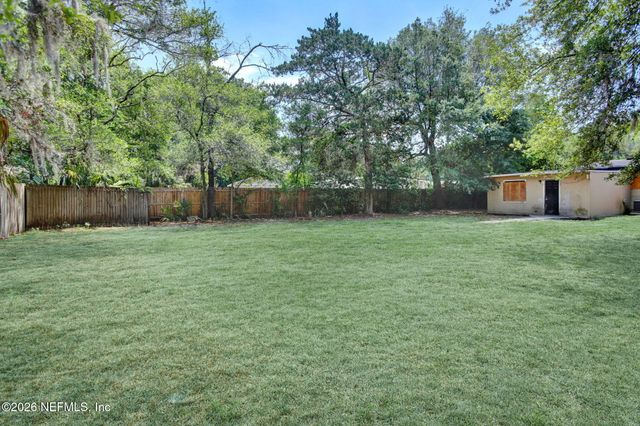 125 WOODSIDE Drive, Orange Park, FL 32073