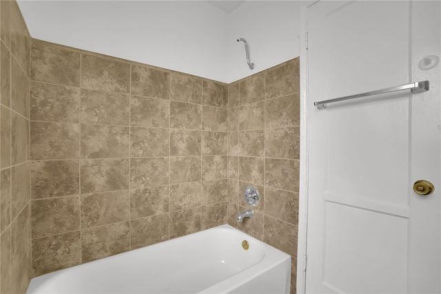 2035 W 102nd Street, Los Angeles, CA 90047