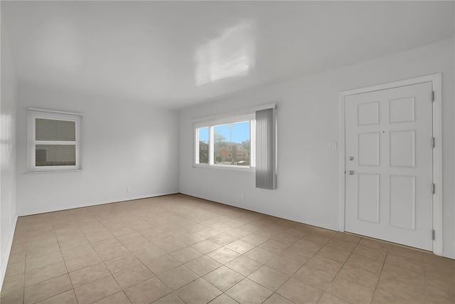 2035 W 102nd Street, Los Angeles, CA 90047