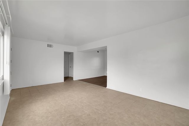 2035 W 102nd Street, Los Angeles, CA 90047