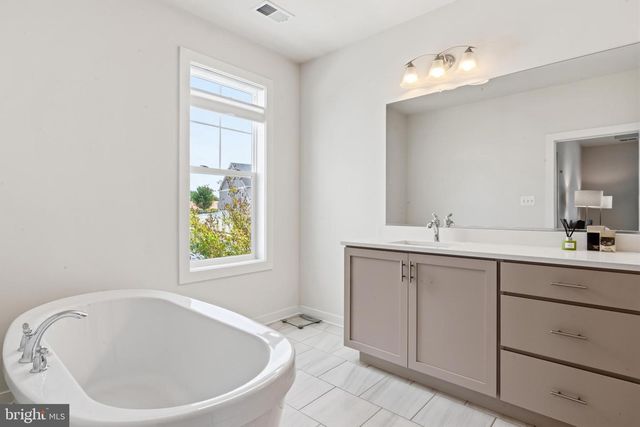 11068 EMERALD CROWN DR, Monrovia, MD 21770