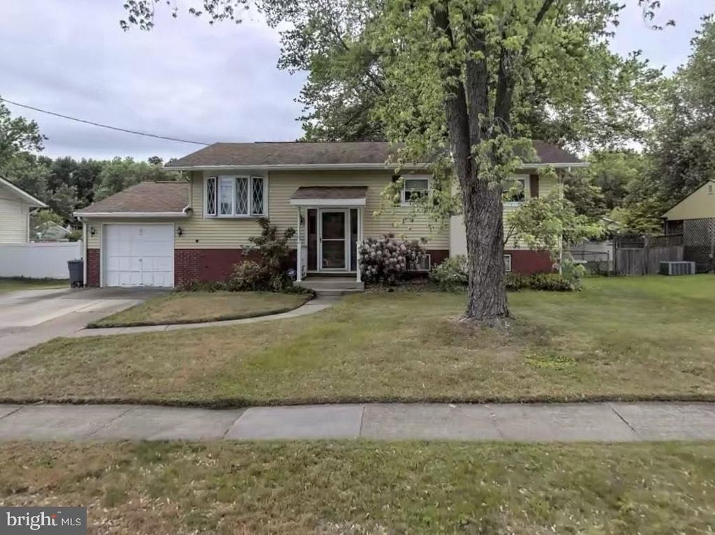 24 EDGEHILL RD, Gibbsboro, NJ 08026