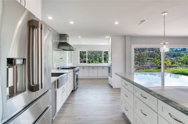 11761 Highview Drive, North Tustin, CA 92705