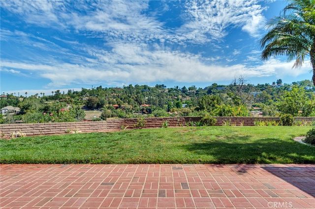 11761 Highview Drive, North Tustin, CA 92705