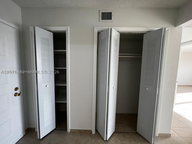 7010 NW 186th St 5-506, Hialeah, FL 33015