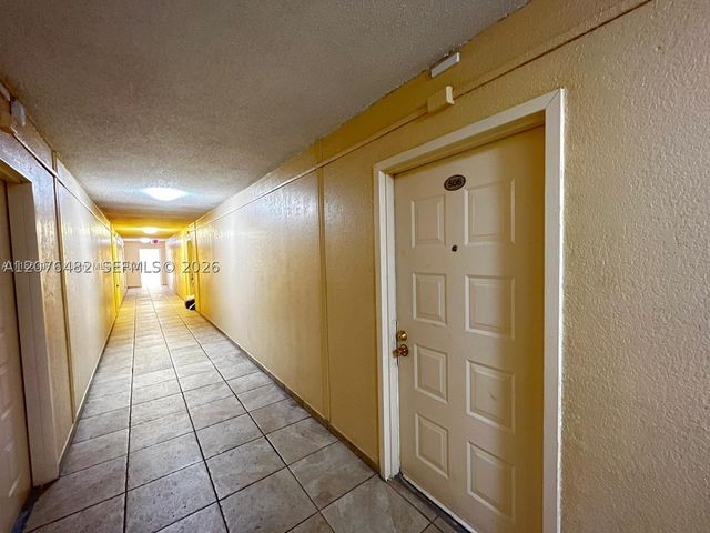7010 NW 186th St 5-506, Hialeah, FL 33015