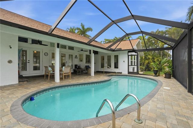 5311 Del Monte CT, Cape Coral, FL 33904