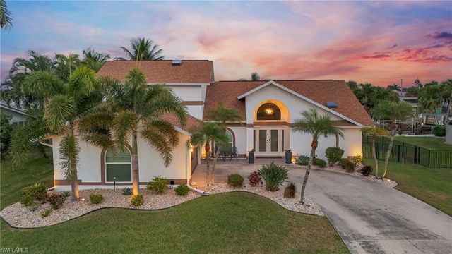 5311 Del Monte CT, Cape Coral, FL 33904