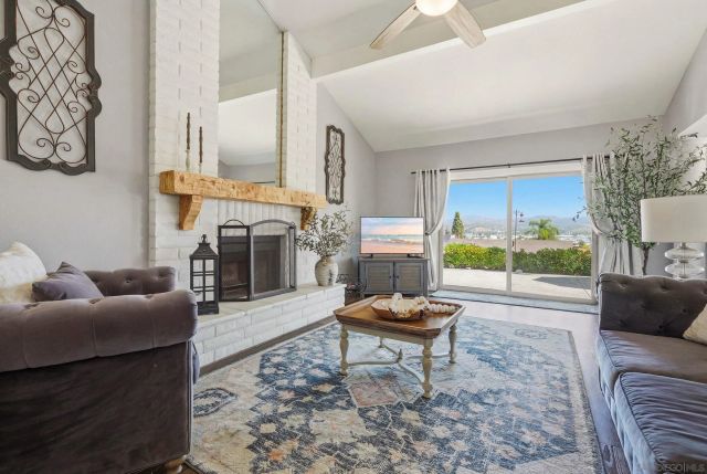 1217 Pfeifer Ln, El Cajon, CA 92020