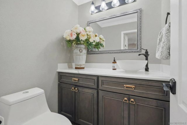 1217 Pfeifer Ln, El Cajon, CA 92020