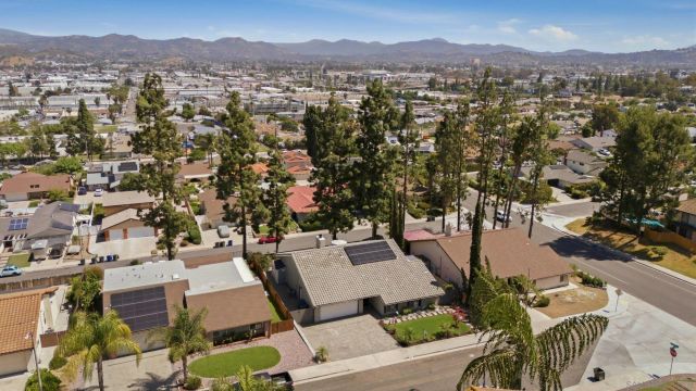 1217 Pfeifer Ln, El Cajon, CA 92020