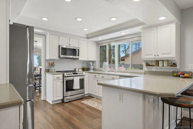 1217 Pfeifer Ln, El Cajon, CA 92020