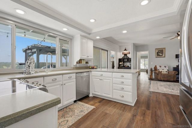 1217 Pfeifer Ln, El Cajon, CA 92020