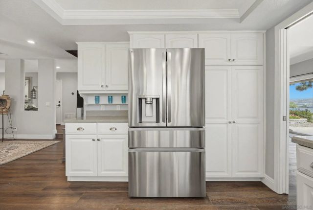 1217 Pfeifer Ln, El Cajon, CA 92020