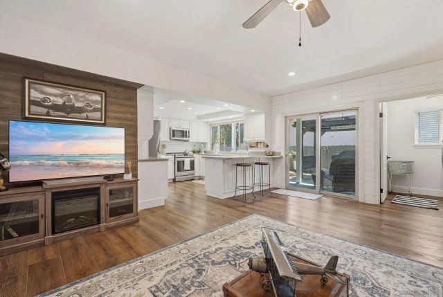 1217 Pfeifer Ln, El Cajon, CA 92020