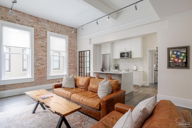 17 Palafox Pl 307, Pensacola, FL 32502