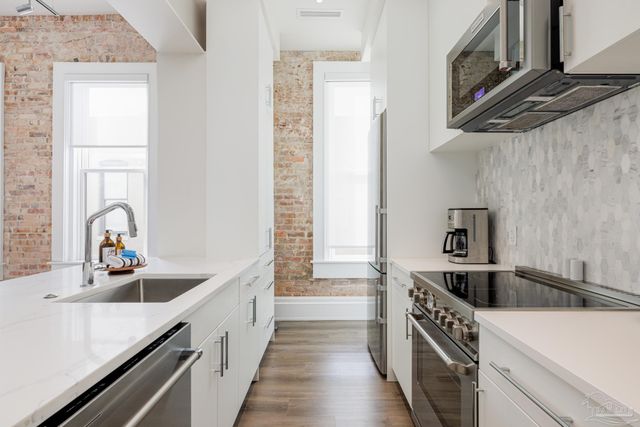 17 Palafox Pl 307, Pensacola, FL 32502