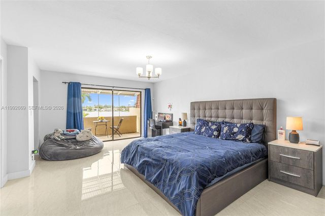 8920 Palm Tree Ln 8920, Pembroke Pines, FL 33024