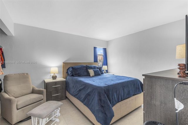 8920 Palm Tree Ln 8920, Pembroke Pines, FL 33024