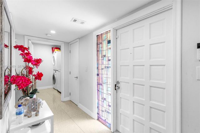 8920 Palm Tree Ln 8920, Pembroke Pines, FL 33024